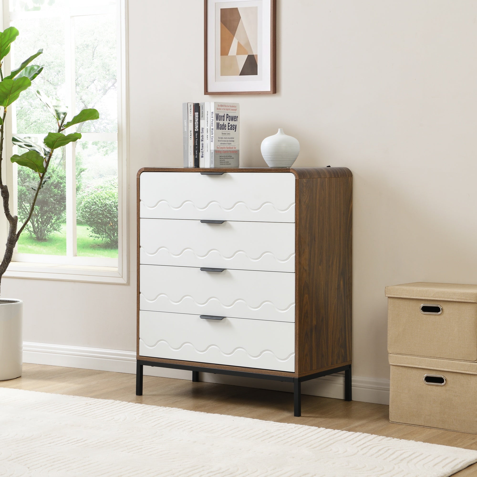 Louis Chest of 4 drawers